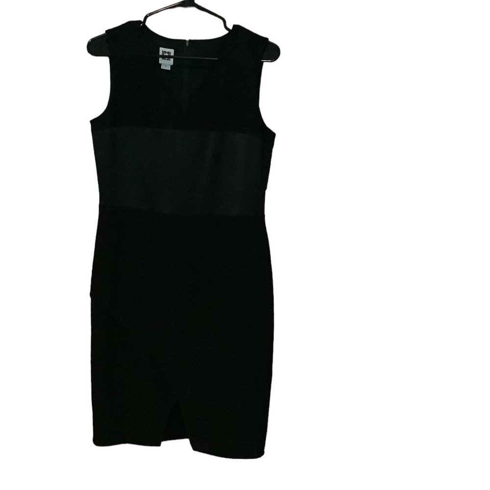 Anne Klein black sheath dress. Cocktails/Wedding’s
NWT. Excellent condition.